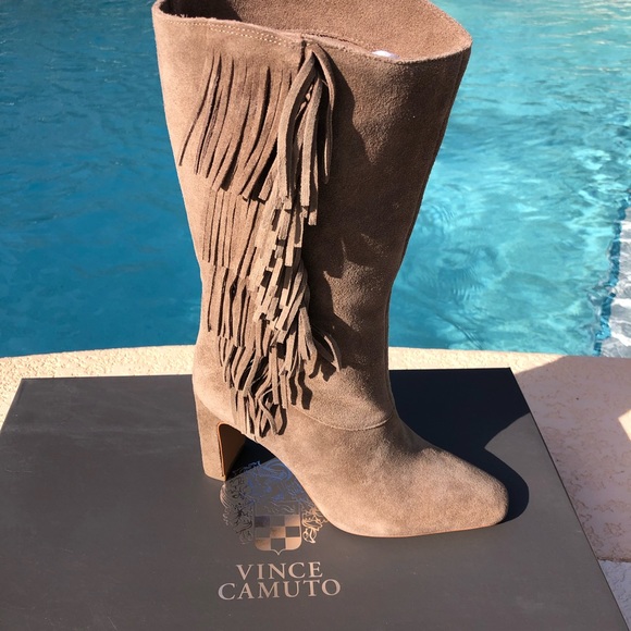 BNIB Vince Camuto Sterla Fringe Boot - Picture 4 of 13